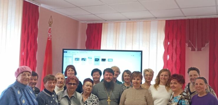 В Копыльском ТЦСОН республиканская акция «Вместе — за крепкую и здоровую семью» завершилась диалоговой площадкой «Семья в нашем сердце: открытый диалог».